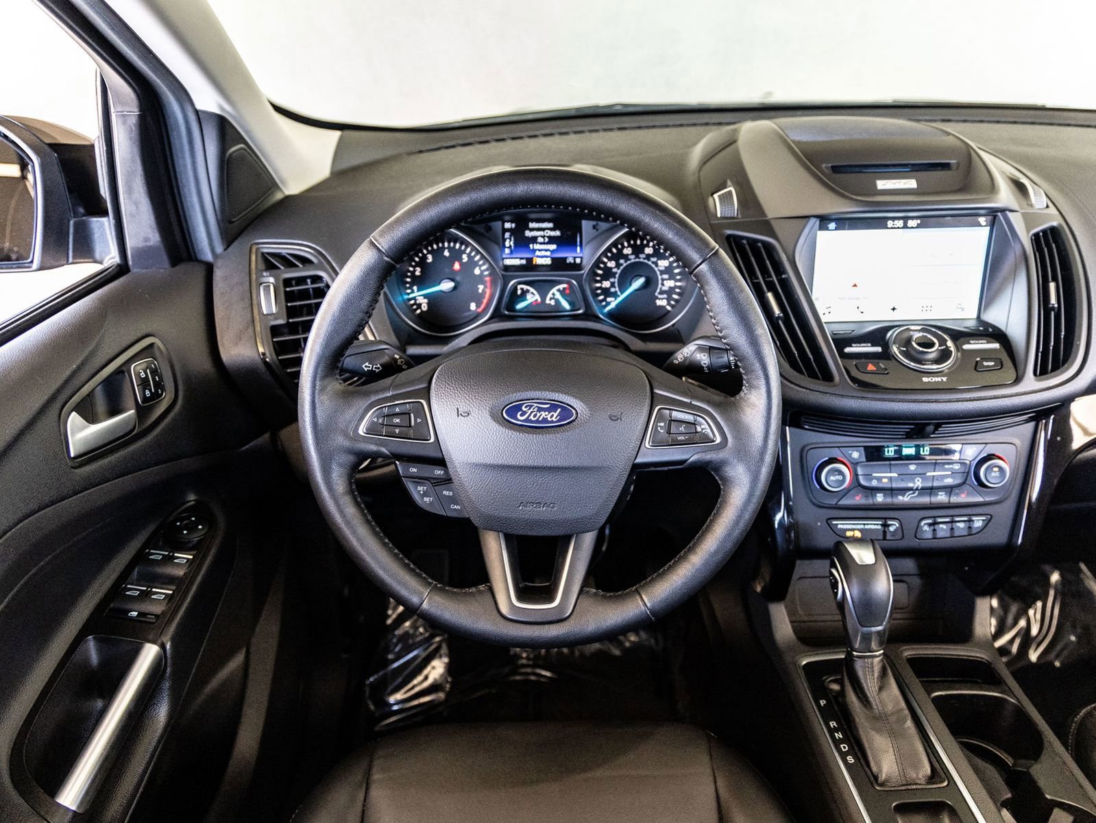 Used 2018 Ford Escape Titanium FWD image 25