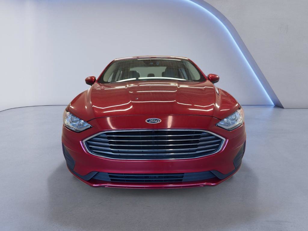 Used 2020 Ford Fusion SE FWD image 2