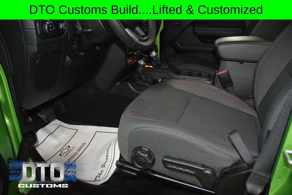 Used 2025 Jeep Gladiator Rubicon w/ Safety Group AWD/4WD image 44