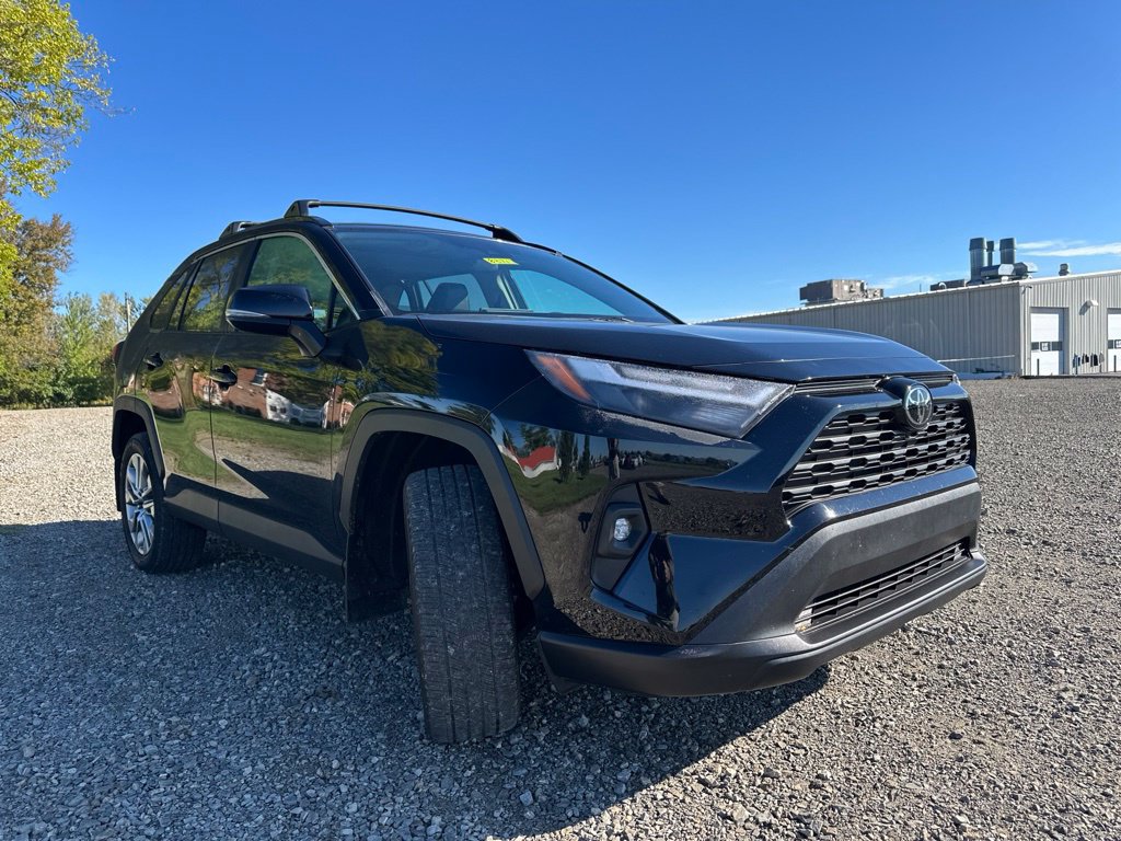 Used 2022 Toyota RAV4 XLE Premium AWD/4WD image 13