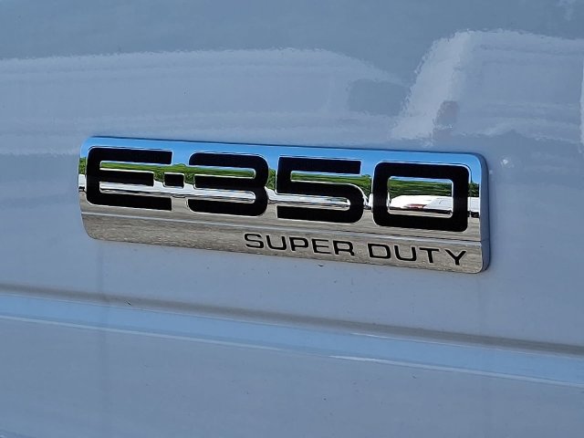 New 2027 Ford E-350 and Econoline 350 Super Duty w/ Power Equipment Group RWD image 15