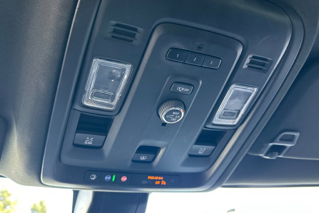 Used 2021 Chevrolet Suburban Z71 AWD/4WD image 39