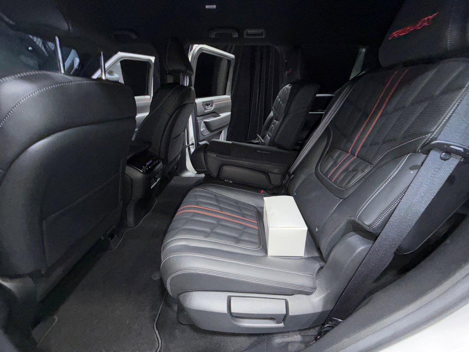 Certified 2025 Nissan Armada PRO-4X image 17