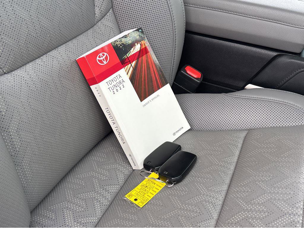 Used 2022 Toyota Tundra Limited image 21