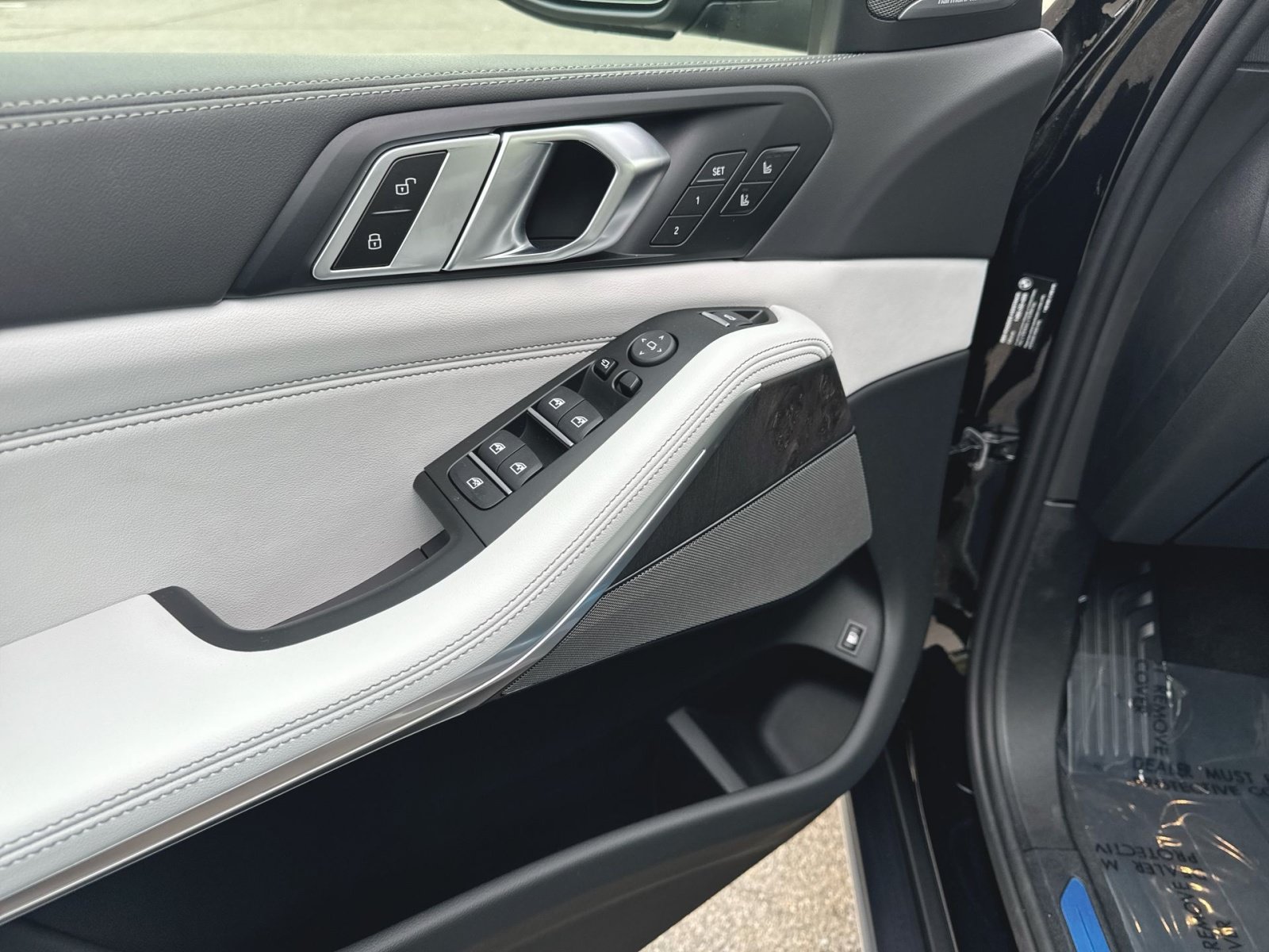 New 2026 BMW X5 xDrive50e AWD/4WD image 9