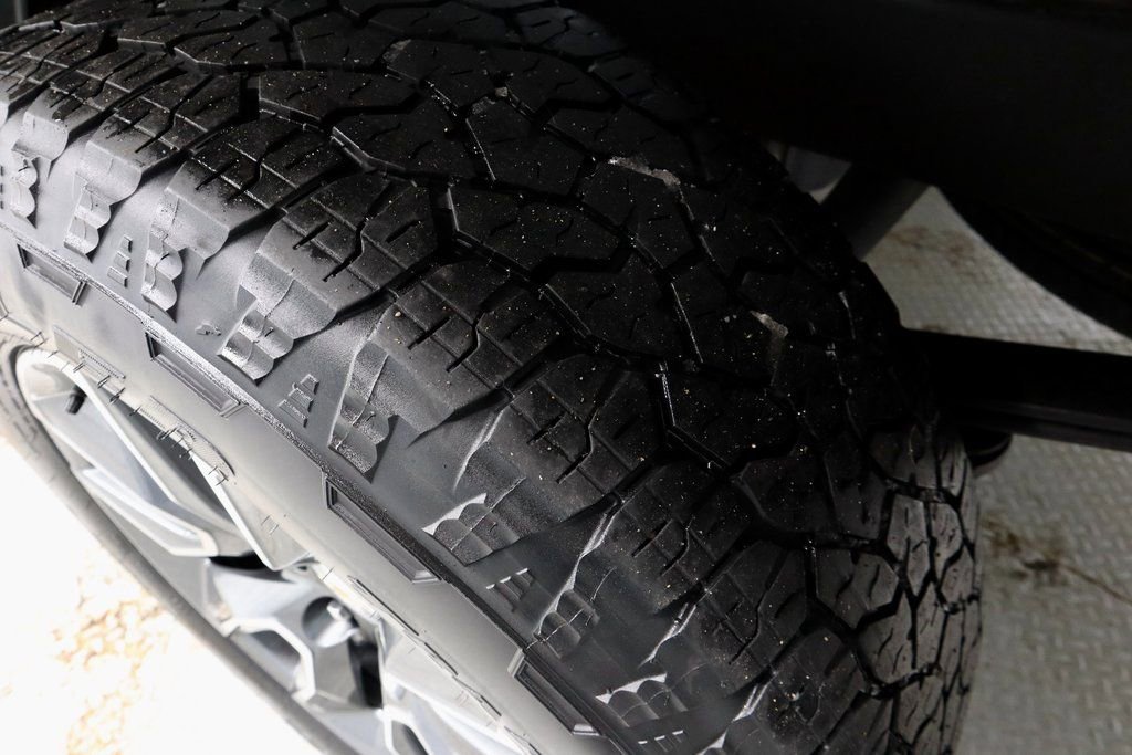 Used 2023 Chevrolet Silverado 1500 LT image 20