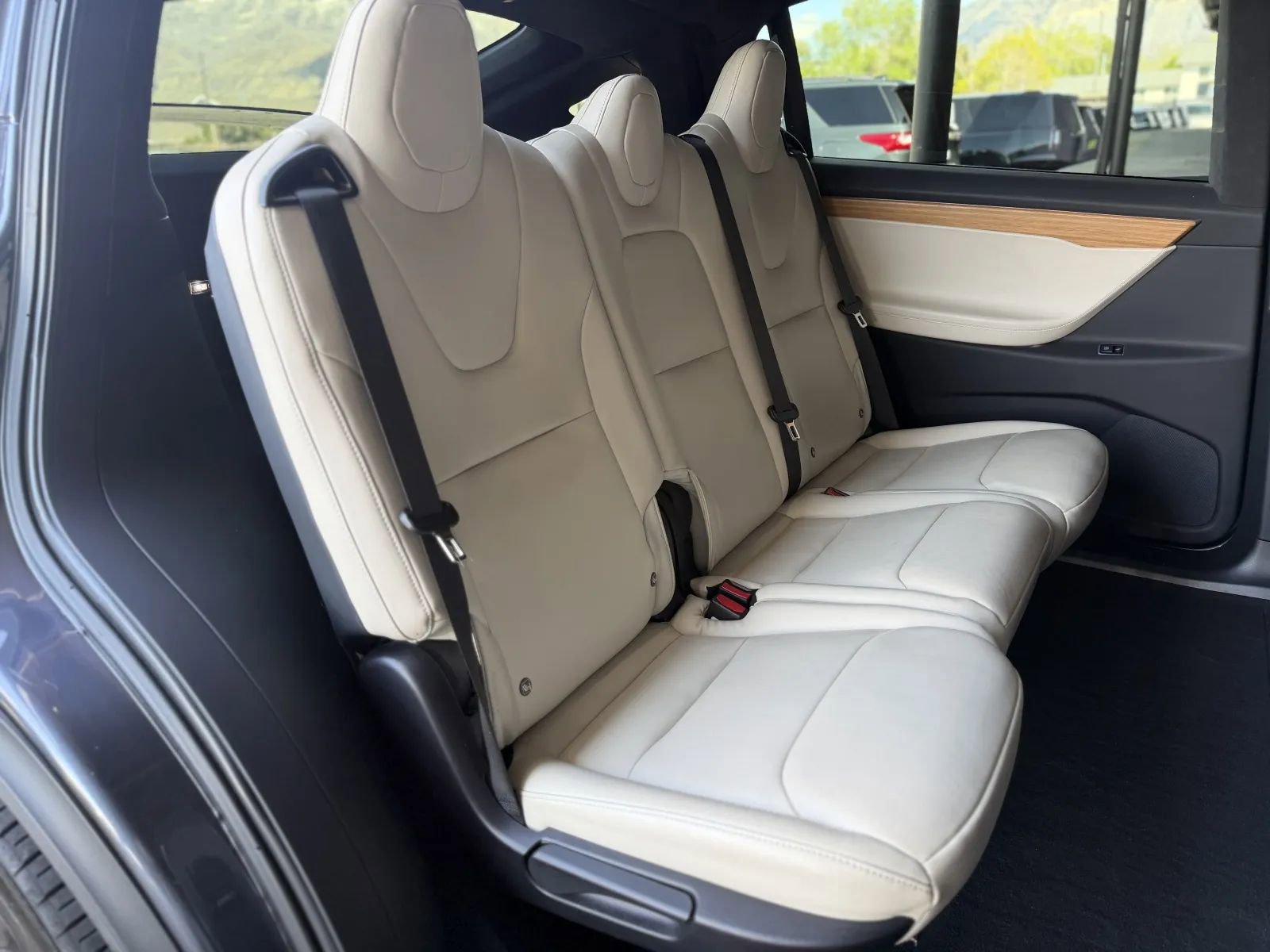 Used 2020 Tesla Model X Long Range AWD/4WD image 17