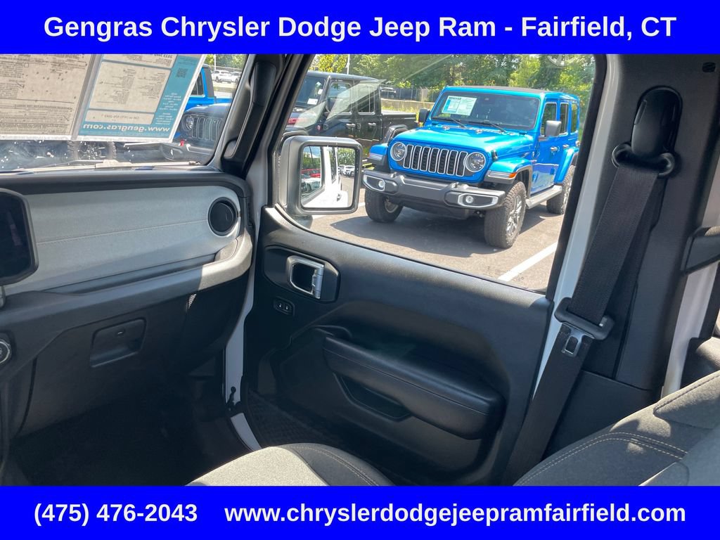 Certified 2024 Jeep Wrangler Unlimited w/ Convenience Group AWD/4WD image 55