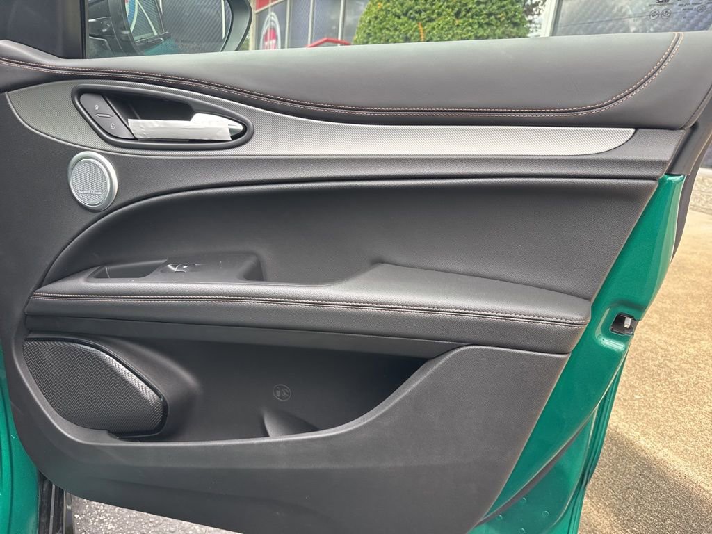 New 2025 Alfa Romeo Stelvio Sprint image 20