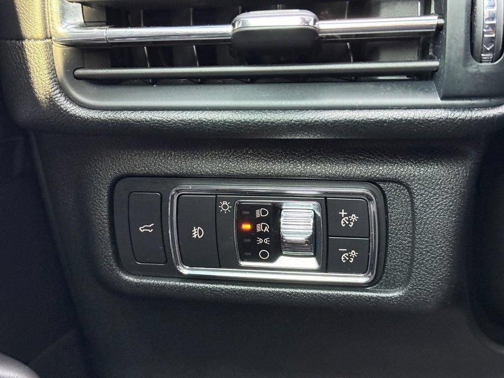 Used 2020 Lincoln Corsair Reserve w/ Equipment Group 201A AWD/4WD image 18