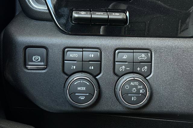 New 2026 Chevrolet Silverado 3500 LTZ w/ LTZ Premium Package image 27