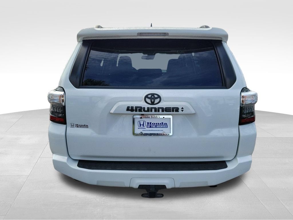 Used 2024 Toyota 4Runner SR5 Premium w/ Moonroof Package AWD/4WD image 9