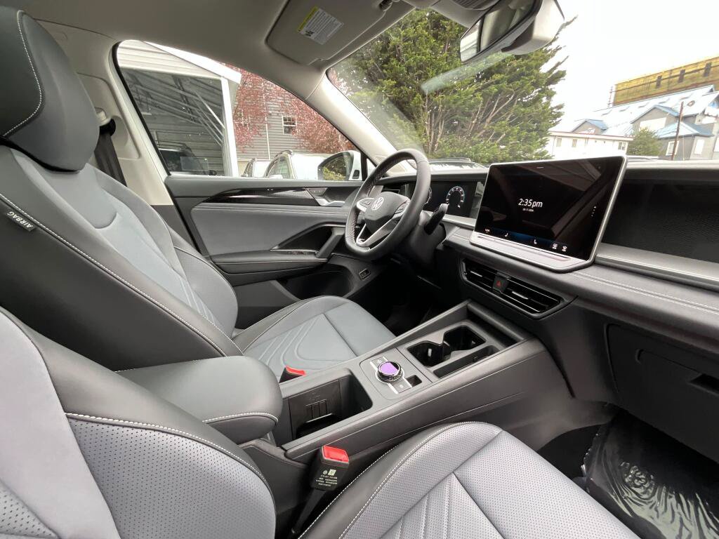 New 2026 Volkswagen Tiguan SE AWD/4WD image 18