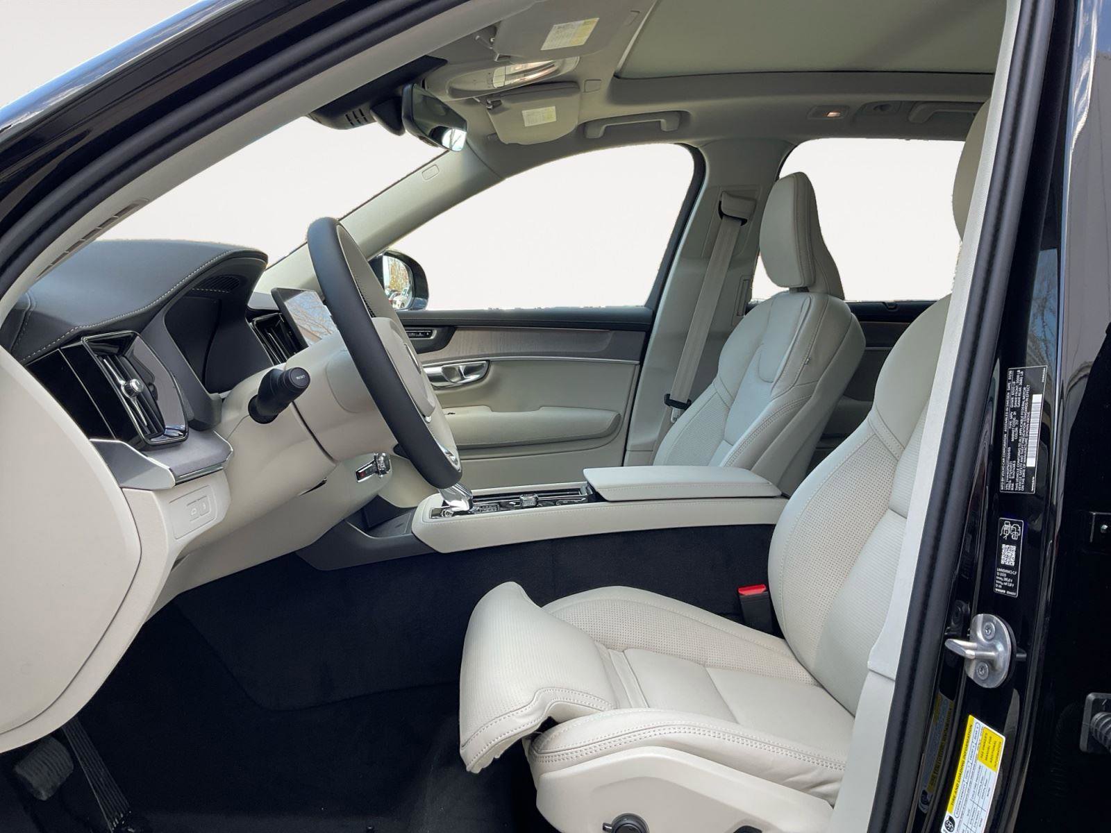 New 2026 Volvo XC90 T8 Ultra image 9