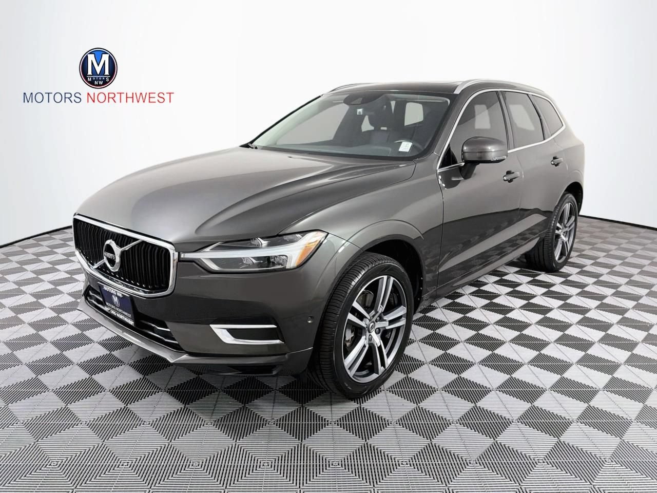 Used 2018 Volvo XC60 T5 Momentum w/ Convenience Package AWD/4WD image 1