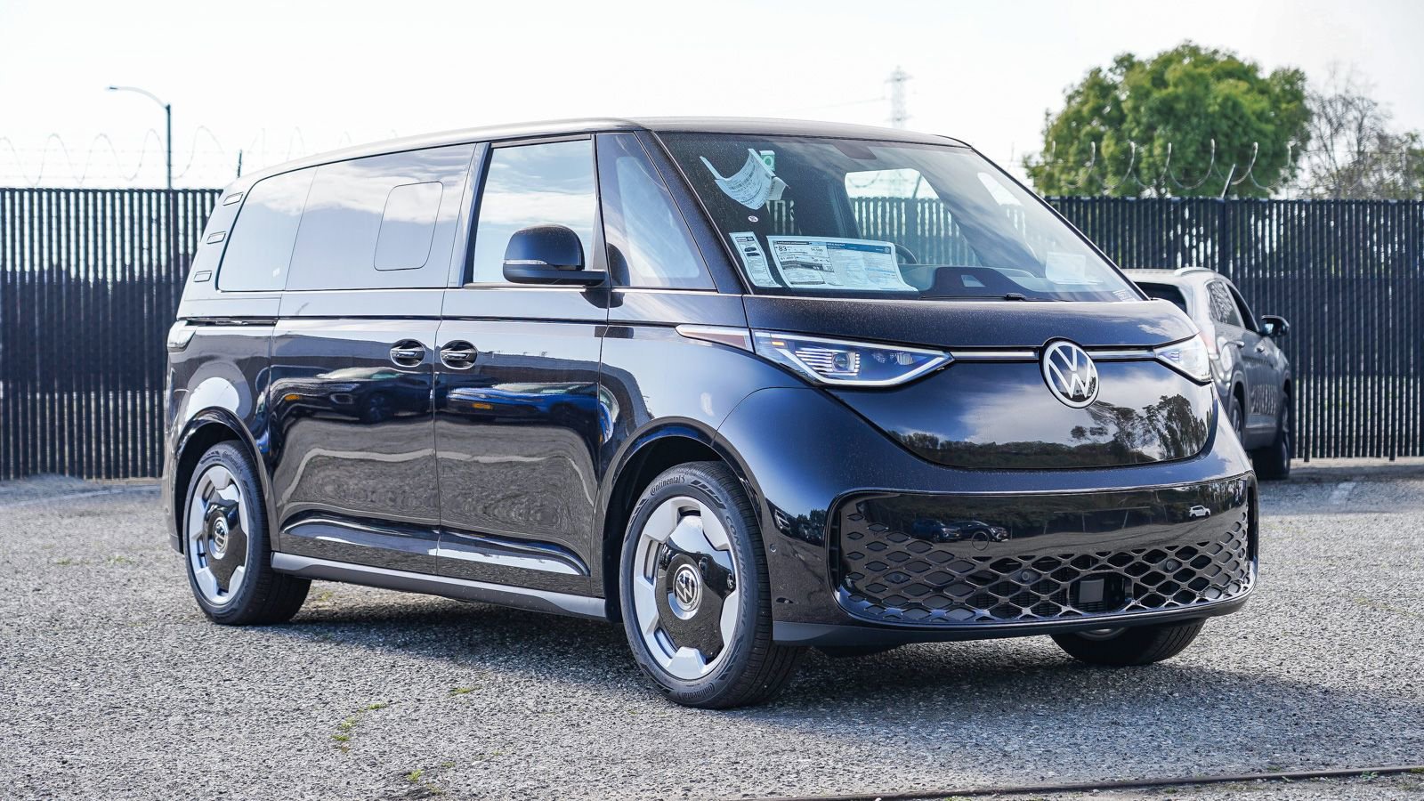 New 2025 Volkswagen ID. Buzz Pro S image 3