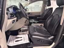 Used 2023 Chrysler Pacifica Touring-L FWD image 28