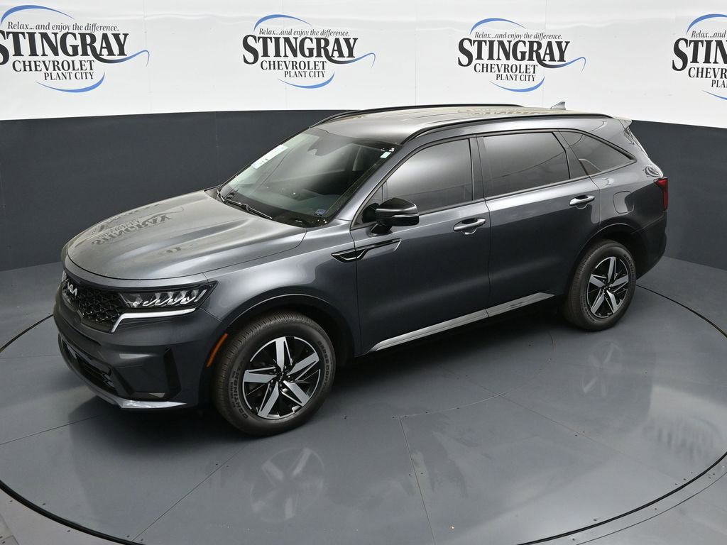 Used 2023 Kia Sorento EX image 11