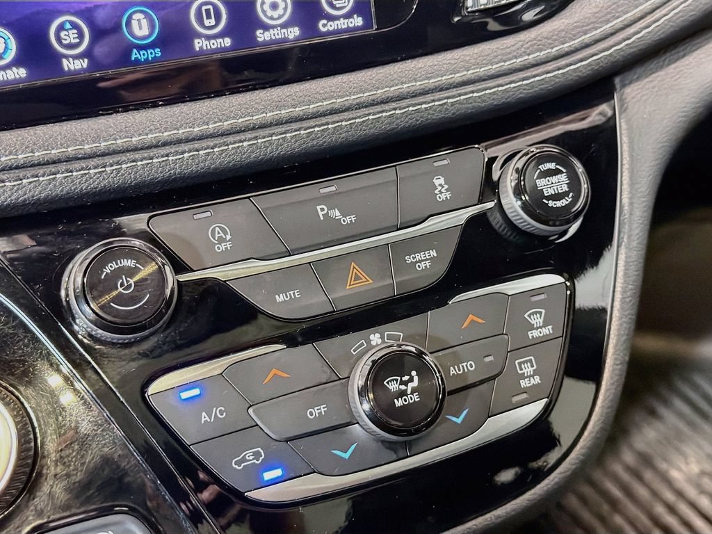 Used 2019 Chrysler Pacifica Limited w/ S Appearance Package FWD image 17