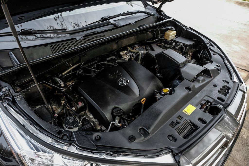 Used 2017 Toyota Highlander Plus image 60