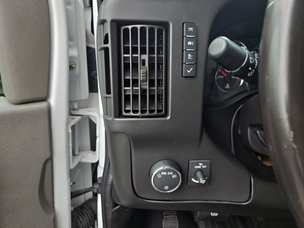 Used 2021 Chevrolet Express 3500 w/ Power Convenience Package RWD image 19