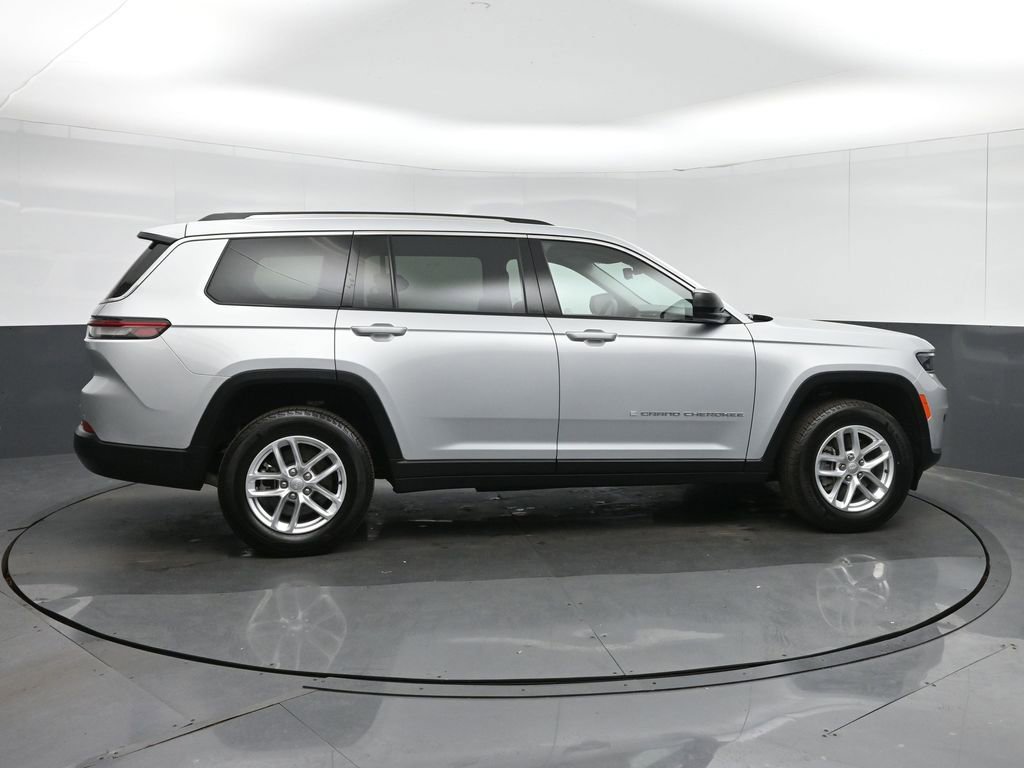 Used 2023 Jeep Grand Cherokee L Laredo AWD/4WD image 8