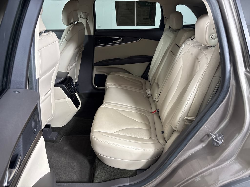 Used 2019 Lincoln Nautilus Reserve w/ Class II Trailer Tow Package FWD image 30
