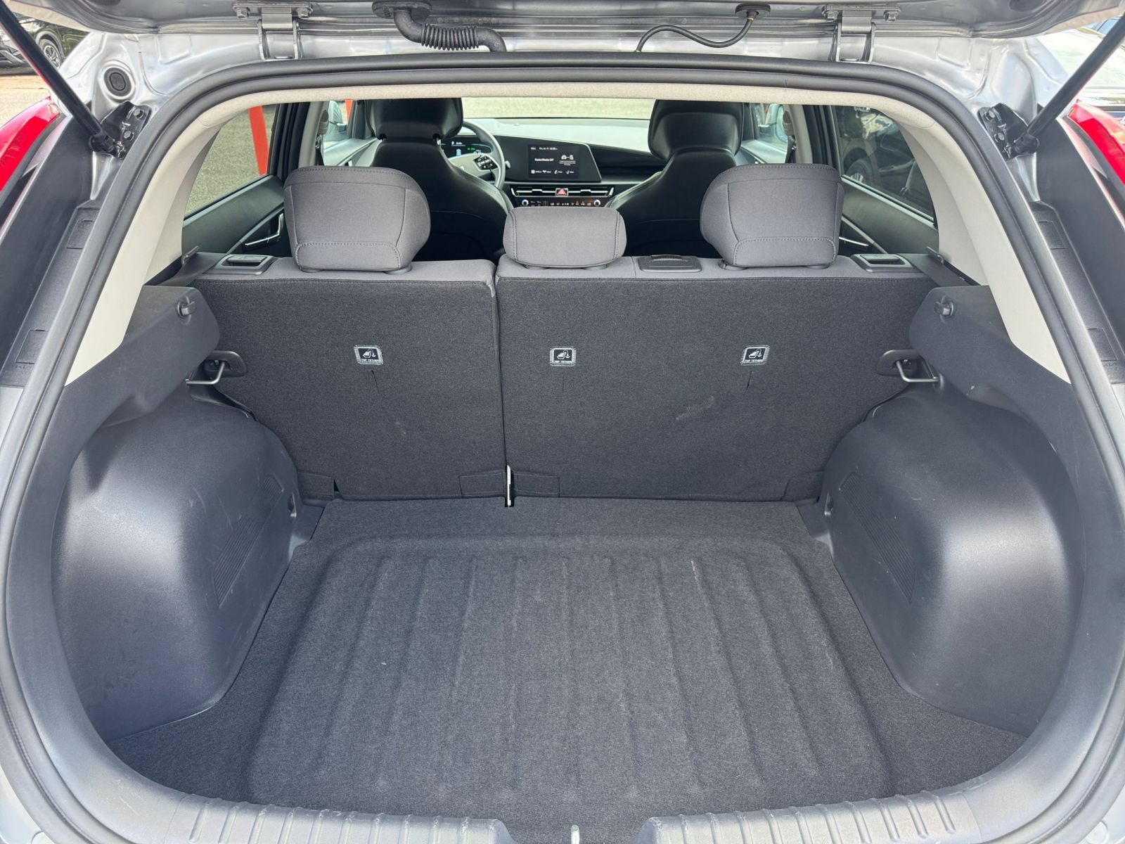 Used 2026 Kia Niro LX FWD image 29