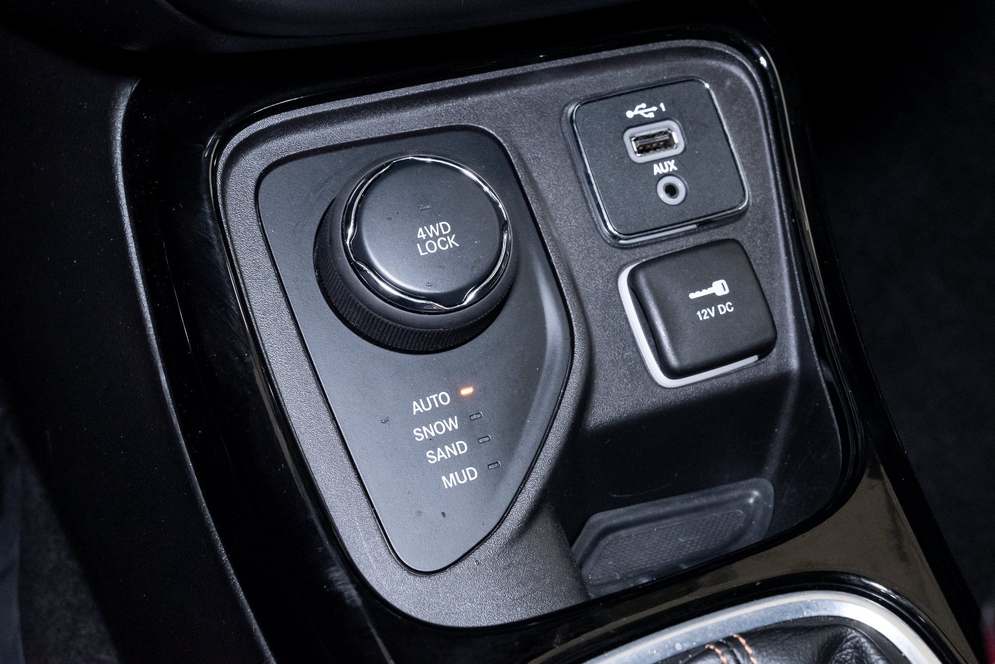 Used 2019 Jeep Compass Limited AWD/4WD image 15