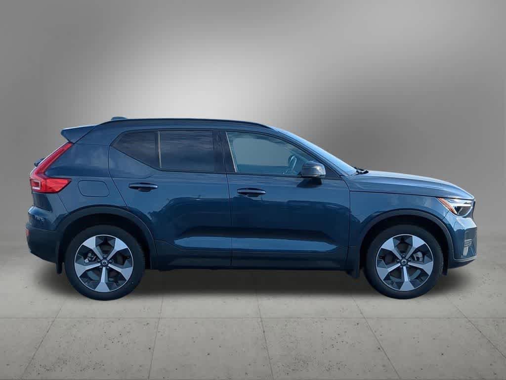 Certified 2026 Volvo XC40 B5 Core w/ Protection Package Premier AWD/4WD image 7