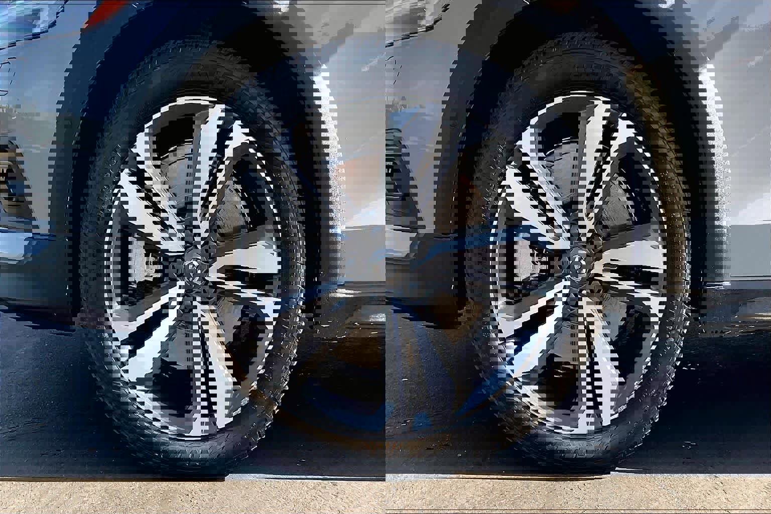 Used 2024 Volvo V60 B5 Cross Country Plus image 12