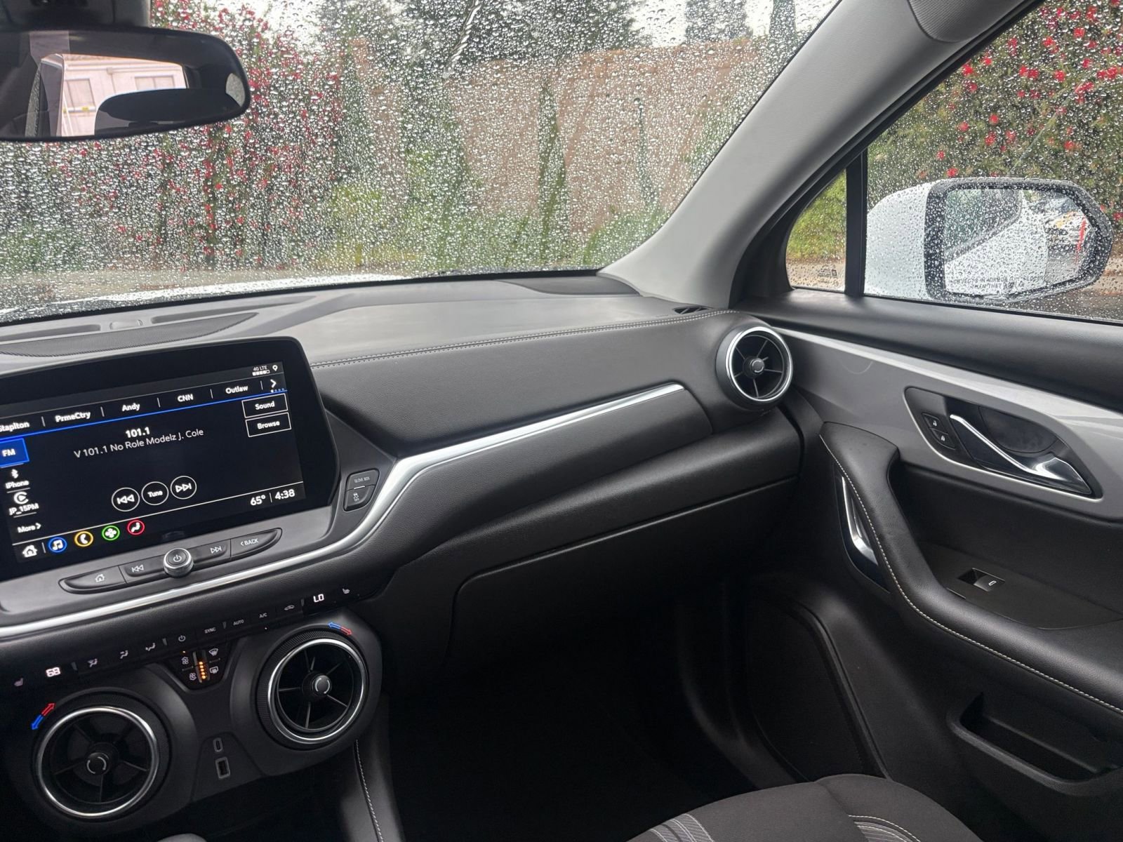 Used 2025 Chevrolet Blazer LT image 37