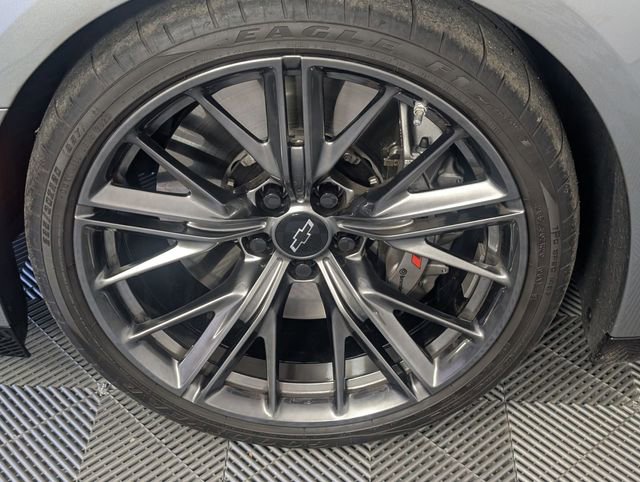 Used 2024 Chevrolet Camaro ZL1 RWD image 8