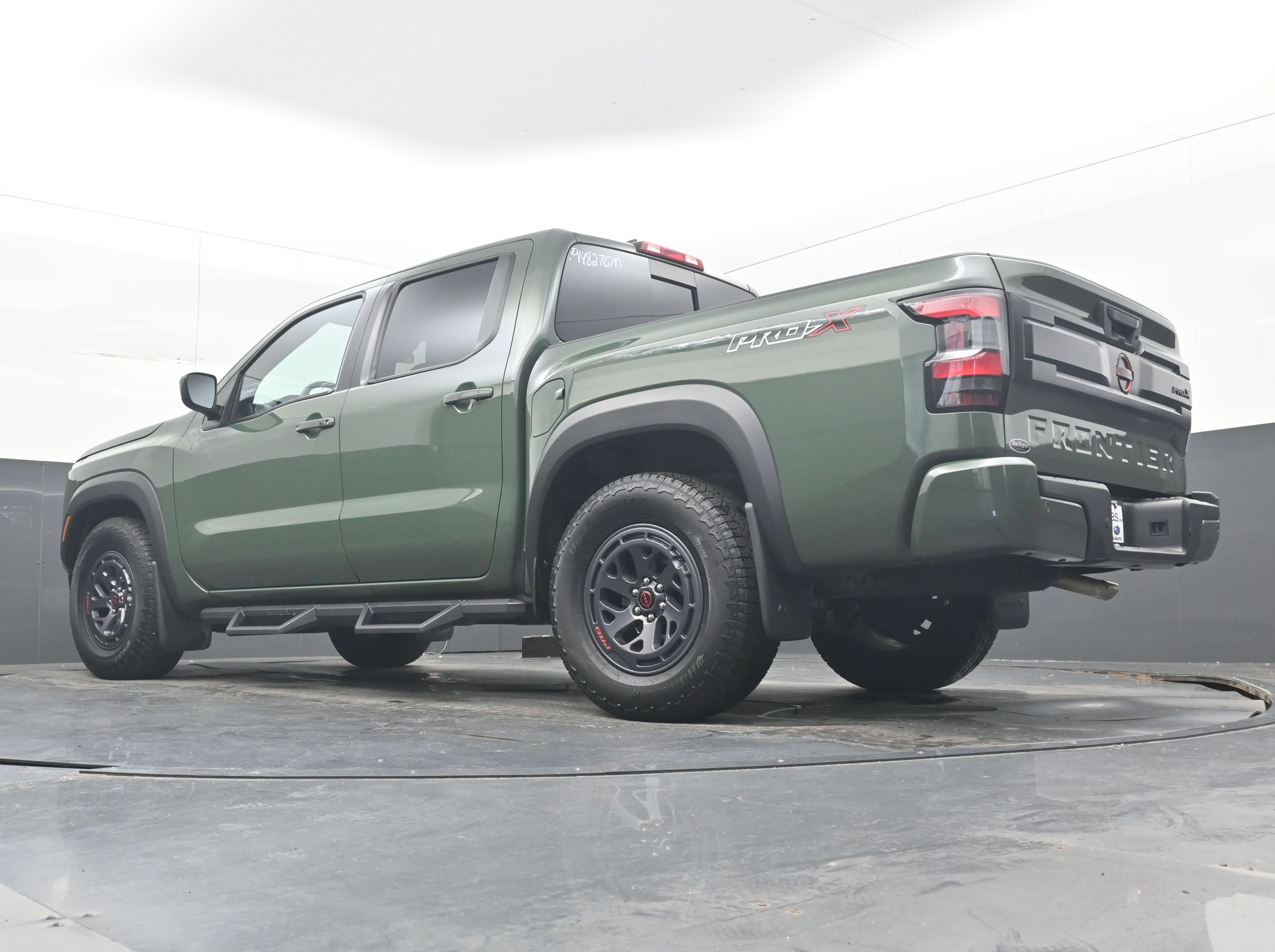 Used 2025 Nissan Frontier Pro-X RWD image 24