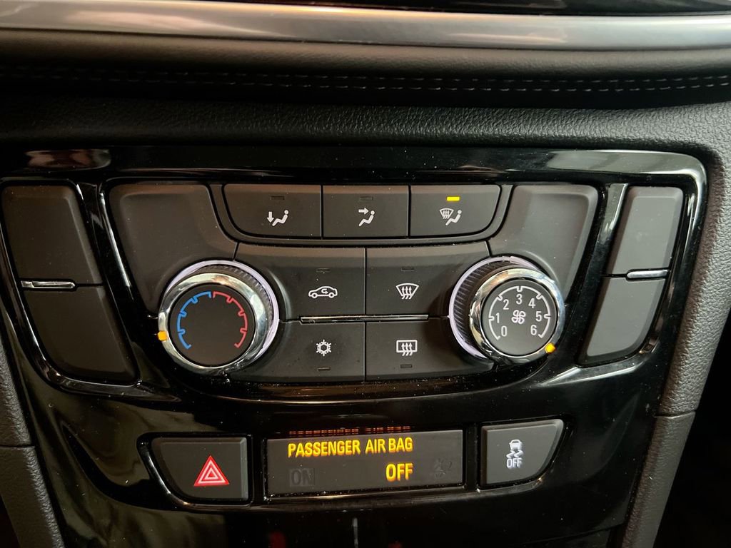 Used 2022 Buick Encore Preferred w/ Safety Package AWD/4WD image 16