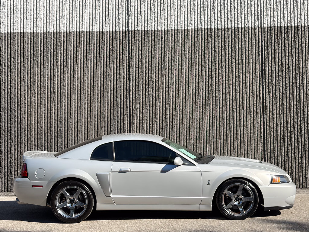 Used 2004 Ford Mustang Cobra RWD image 8