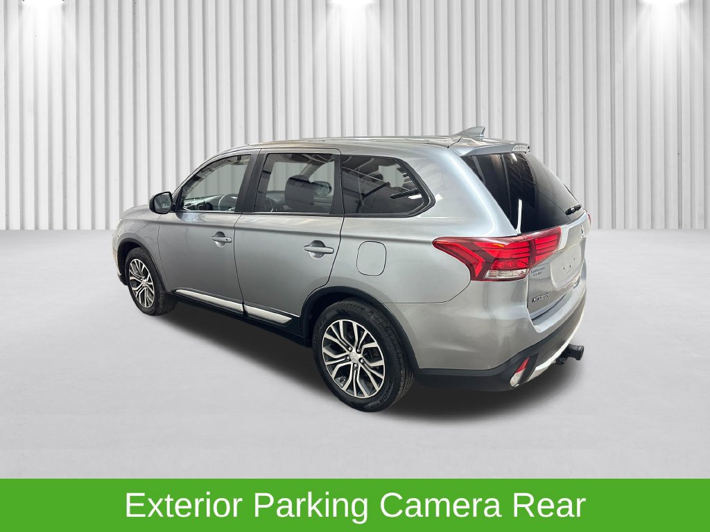 Used 2018 Mitsubishi Outlander AWD image 11