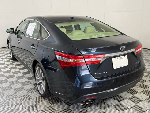 Used 2015 Toyota Avalon XLE Touring FWD image 4
