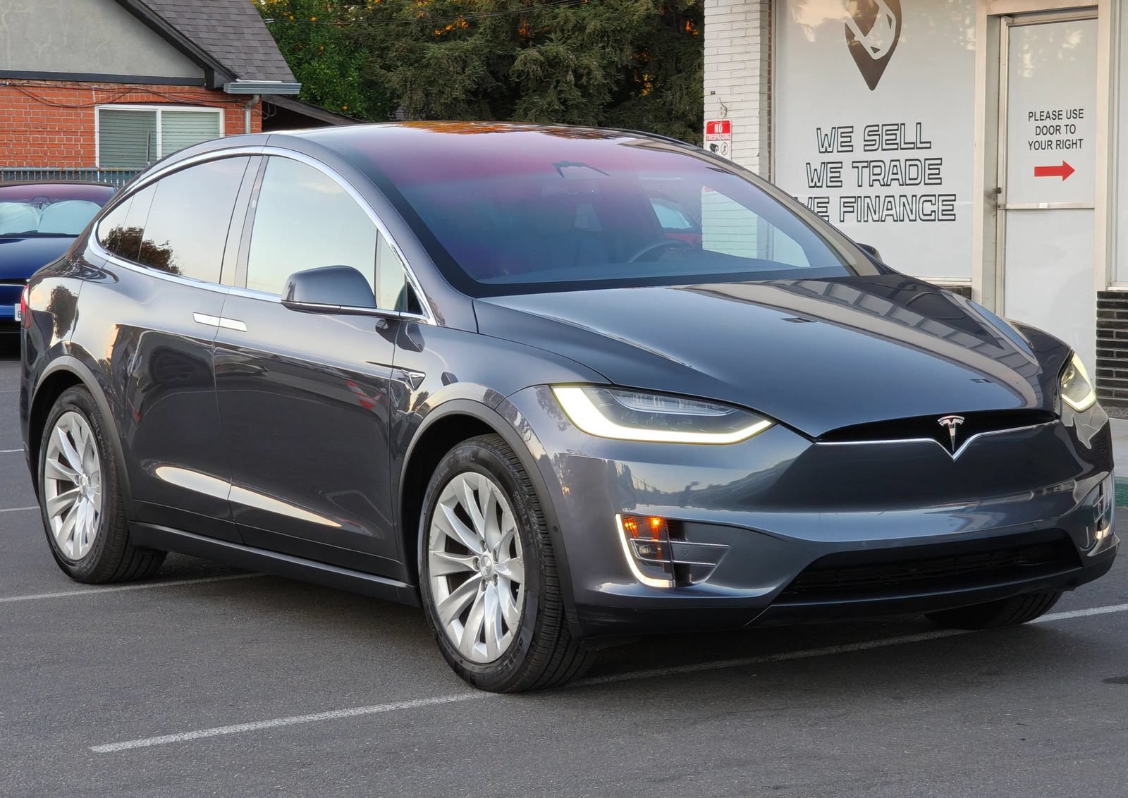 Used 2017 Tesla Model X 100D AWD/4WD image 5