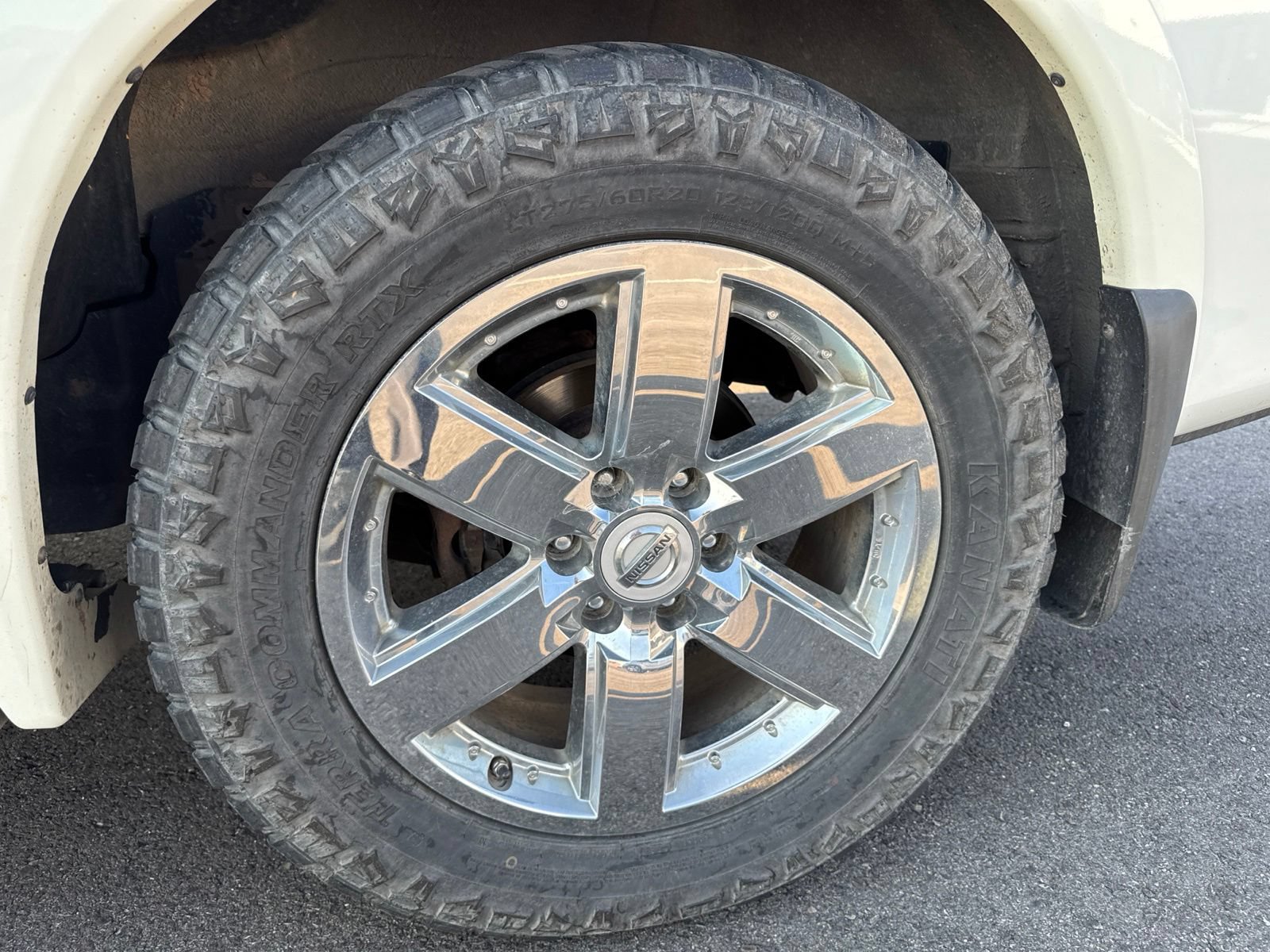 Used 2014 Nissan Armada Platinum AWD/4WD image 16