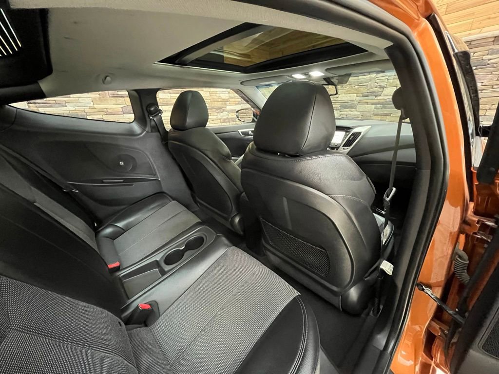 Used 2012 Hyundai Veloster w/ Style Pkg image 36