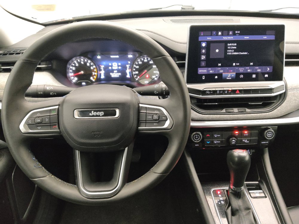 Used 2022 Jeep Compass Latitude FWD image 22