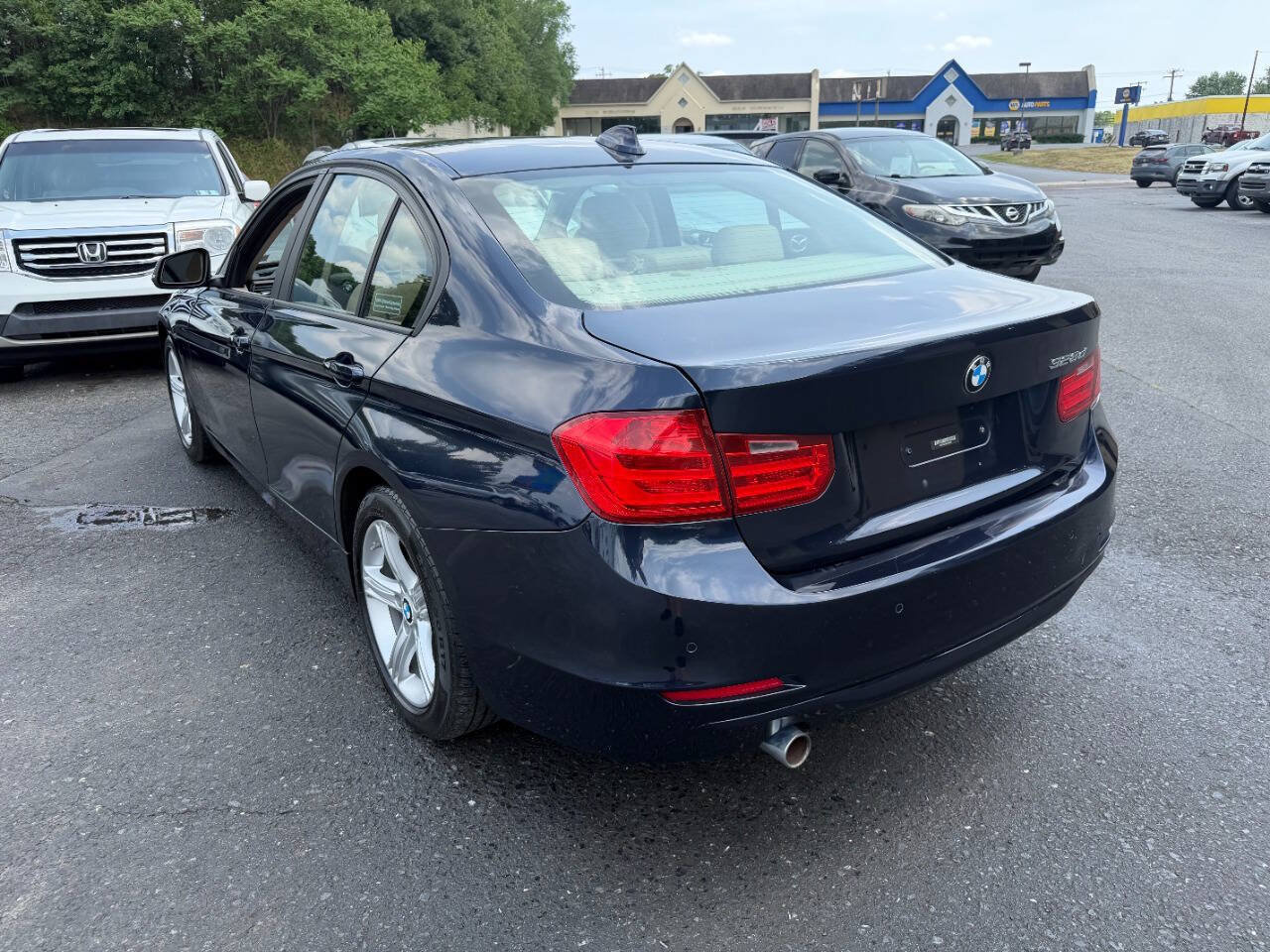 Used 2014 BMW 328d xDrive Sedan w/ Driver Assistance Package AWD/4WD image 12