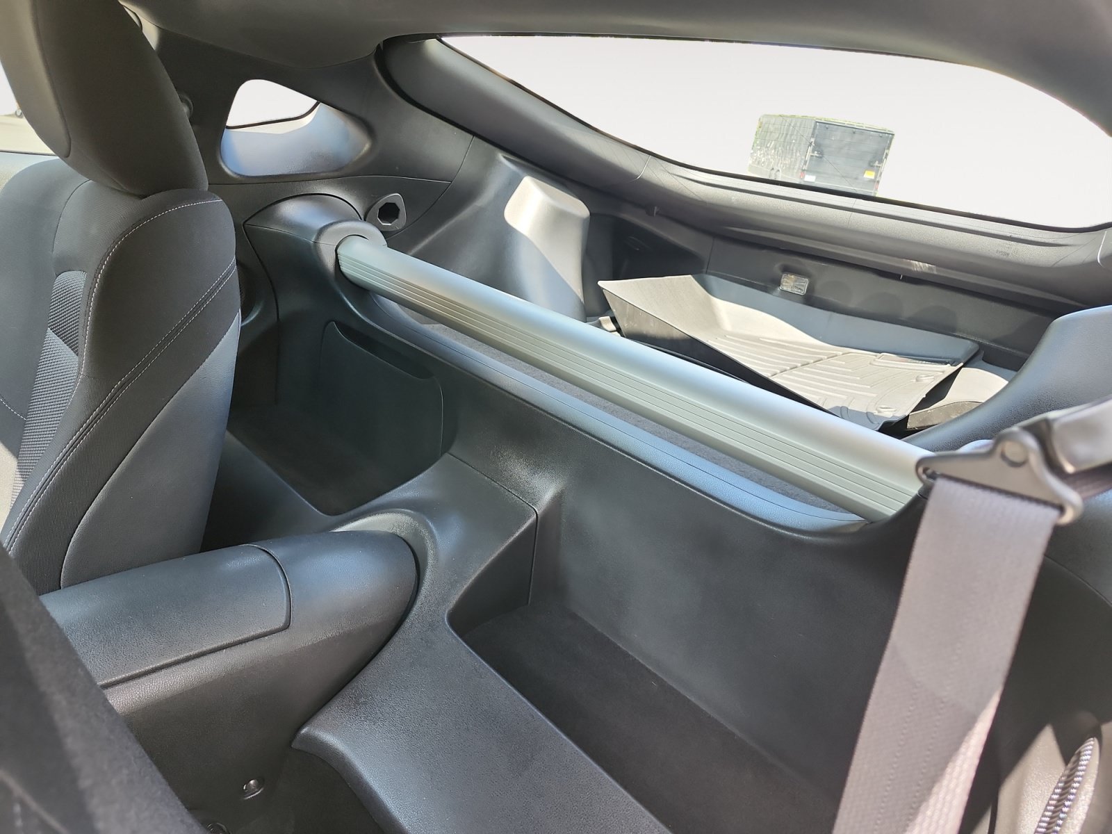Used 2015 Nissan 370Z Coupe RWD image 13