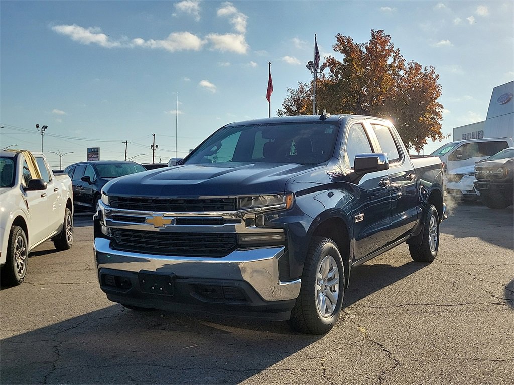 Used 2020 Chevrolet Silverado 1500 LT w/ Texas Edition image 2