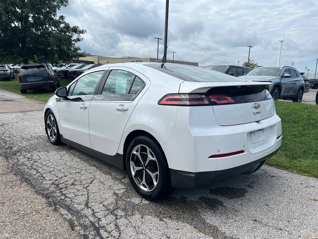 Used 2015 Chevrolet Volt Premium w/ Premium Trim Package FWD image 3