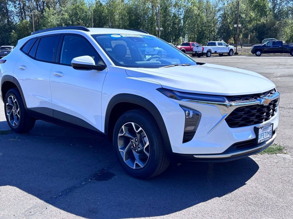 New 2025 Chevrolet Trax LT w/ Driver Confidence Package