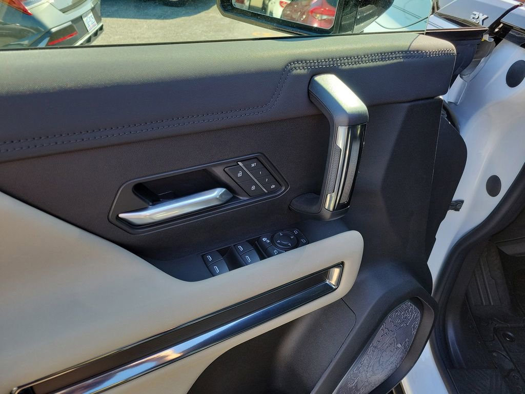 New 2026 GMC Hummer EV 4x4 Crew Cab image 8