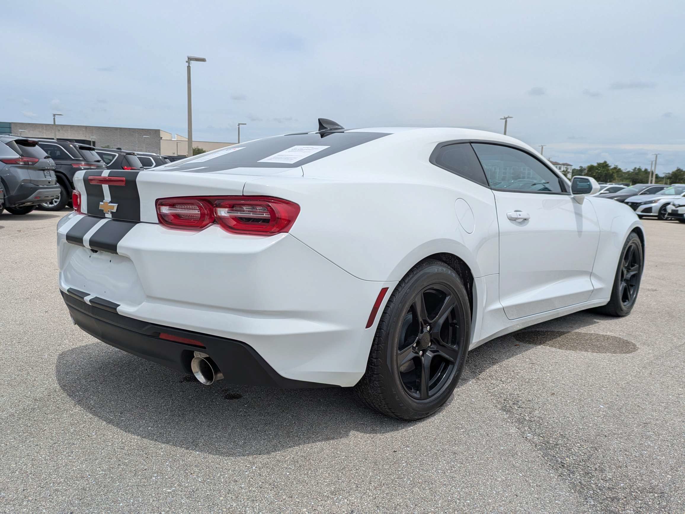 Used 2024 Chevrolet Camaro LT RWD image 5