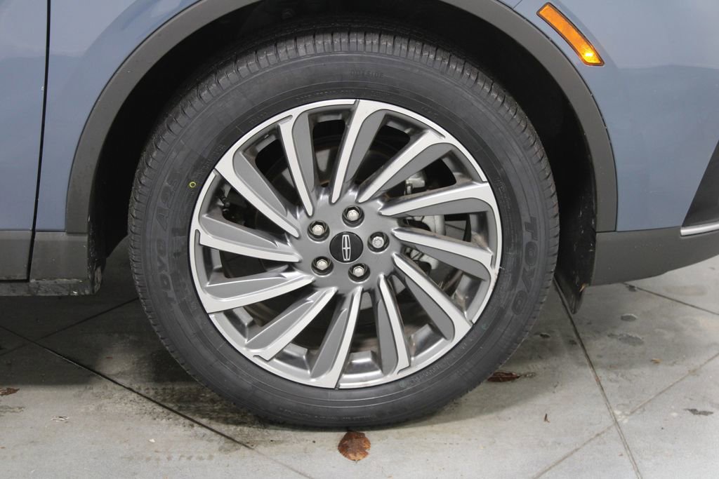 Used 2023 Lincoln Corsair Reserve w/ Equipment Group 201A image 12